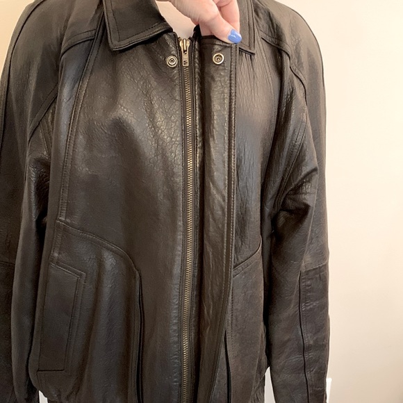 Vintage mens Greg Bell leather bomber jacket - Picture 5 of 11